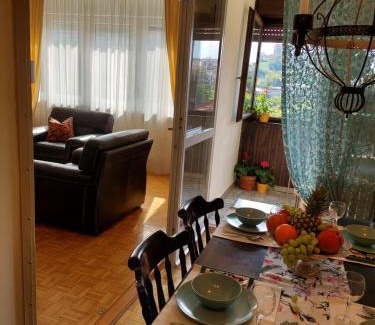Zvezdara Apartamento | Retro Cosy Apartment