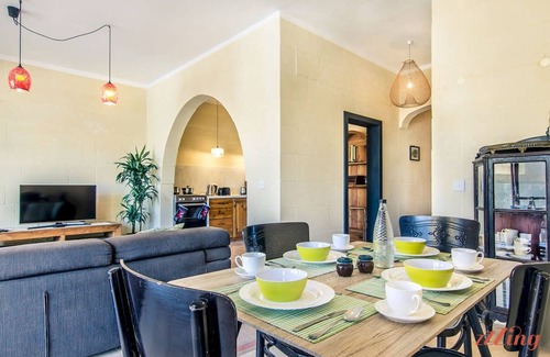 Xlendi Apartamento | Retro Designer Homelike Apartment - Close to Beach