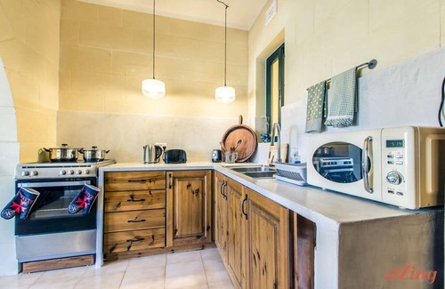 Xlendi Apartamento | Retro Designer Homelike Apartment - Close to Beach