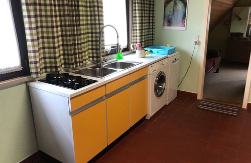 Altensteig Apartamento | Retro Ferienwohnung mit Schlossblick im Nordschwarzwald - Biker Willkommen!