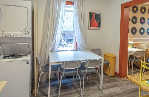 Inglewood Casa | Retro Glam in Ramsay Walk to Stampede Grounds, Inglewood, BMO Center