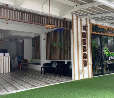 Jomtien Casa | Retro guesthouse