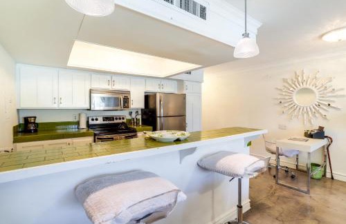 Twin Palms Apartamento | Retro-Inspired Palm Springs Condo with Pool View!