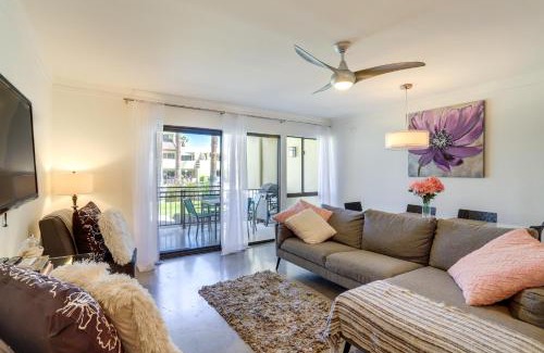 Twin Palms Apartamento | Retro-Inspired Palm Springs Condo with Pool View!