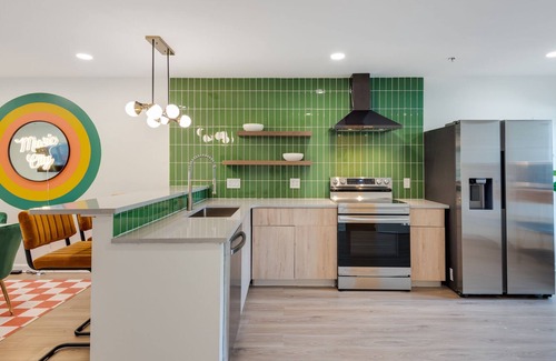 Rutledge Hill Condominio | Retro Jams Condo - 9 Min Walk to Broadway!