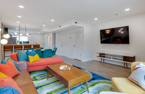 Rutledge Hill Condominio | Retro Jams Condo - 9 Min Walk to Broadway!