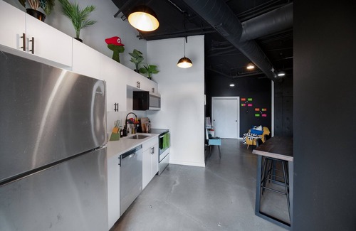 Downtown Des Moines Apartamento | Retro Loft in downtown Des Moines with Terrace, Free Parking, gym, wells fargo