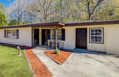 Pooler Casa | Retro Meets Modern Two Houses Sleeps 16