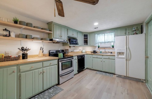 Bloomingdale Casa | Retro Meets Modern - Two Houses - Sleeps 16+
