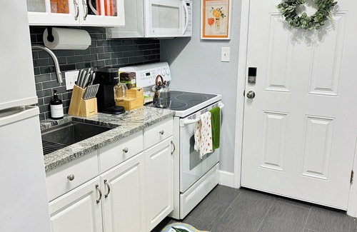 Tampa Apartamento | Retro Modern Apartment central to Vibrant Tampa