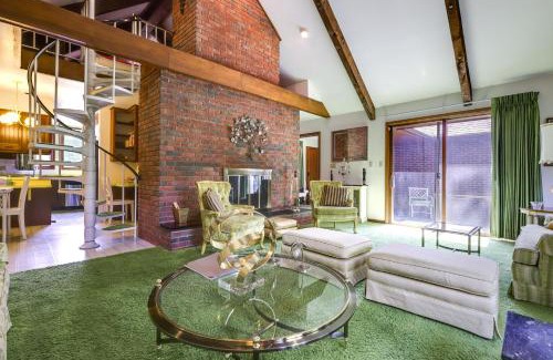 Xenia Casa | Retro Ohio Home on 1-Acre Property