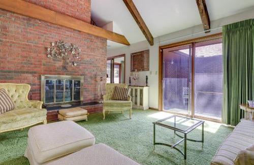 Xenia Casa | Retro Ohio Home on 1-Acre Property