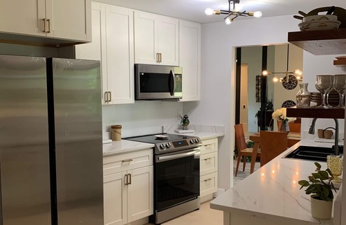 Palm Bay Casa | Retro Ranch Where Rockets Fly. Minutes to the Beaches.