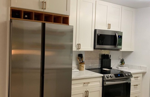 Palm Bay Casa | Retro Ranch Where Rockets Fly. Minutes to the Beaches.