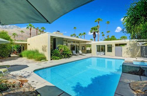 Twin Palms Casa | Retro Rendezvous Pool and Spa MidCentury Modern Home