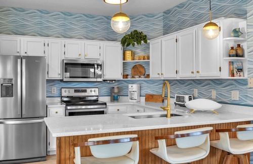 Sea Trail Condominio | Retro Vintage Palm Springs vibe!