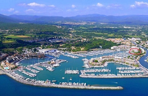 Port Cogolin Apartamento | Rêve d'Azur, in a marina apartment in the heart of the Saint Tropez golf course!