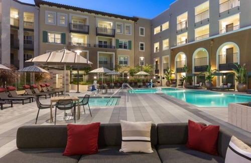 Whisman Station Condominio | Revela 1BR Condo – Designed for Your Lifestyle