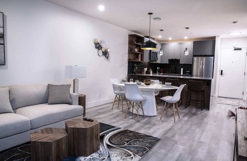 Revelstoke Condominio | Revelstoke Marvel - Two Bedroom with Hot Tub