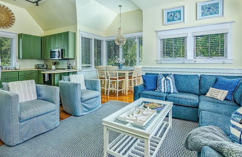 Cape Fear Station Casa | Reverse floor plan cottage with screened in porch. Nature views!