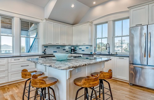 South Beach Casa | Reverse floor plan home with ocean views, updated kitchen and bathrooms!