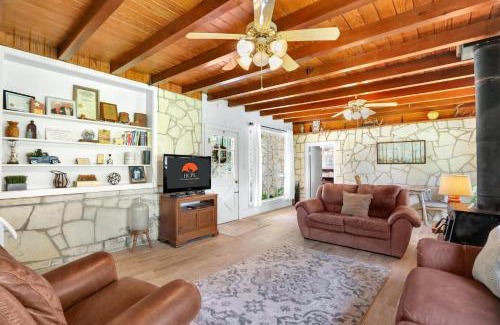 Dripping Springs Casa | Revival DSTX LLC - Bed & Breakfast