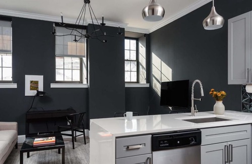 Lafayette Square Apartamento | Revived LF Square 1BR with Rooftop by Zencity