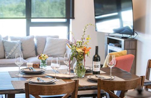 Revelstoke Apartamento | Revytalise - Cozy 3 Bedroom Condo