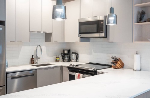Revelstoke Apartamento | Revytalize - Cozy 3 Bedroom Condo