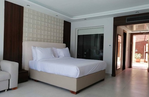 Al Ahyaa Hotel | Rewaya Majestic Resort