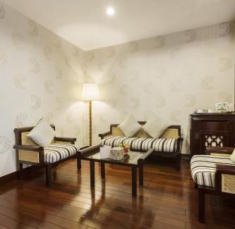 Dong Khoi Hotel | Rex Hotel