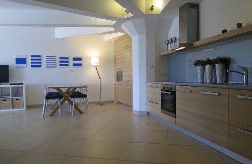 Serra-di-Ferro Apartamento | Villa en planta baja de 4 a 6 personas con acceso a la piscina con vistas al mar Córcega del Sur