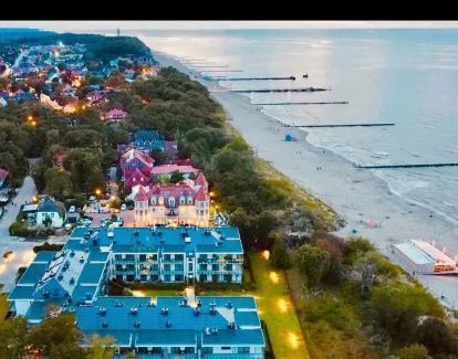 Niechorze Apartamento | REZYDENCJA NIECHORZE Apart 123 ogrodzony ogródek przy plaży