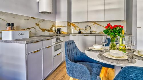 Niechorze Apartamento | Rezydencja Niechorze D304 Classik z Basenem i SPA oraz z 2 sypialniami - 5D Apartments