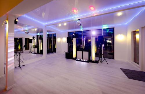 gmina Stanisławow Villa | Rezydencja Nowy Orlean