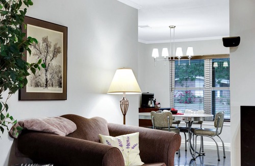 North San Antonio - SAT Casa | Rhapsody - A Birdy Vacation Rental