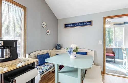 Ocean Pines Casa | Rhapsody in Blue Beach Cottage in Ocean Pines OC MD w/ Beach Club Parking Pass