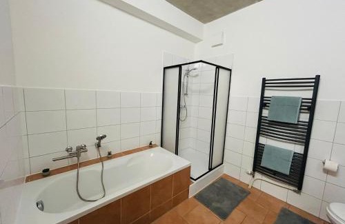 Rheidt Apartamento | RheinZeit Apartment Köln Bonn