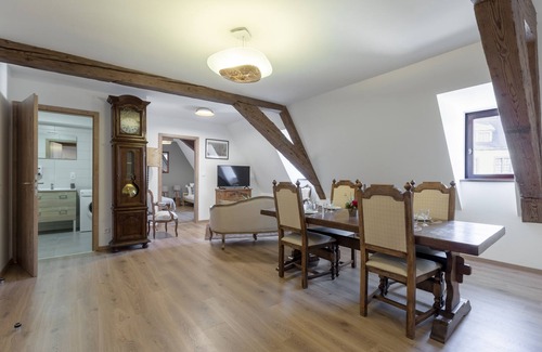 Selestat Apartamento | RHENANUS: Jean Geiler de Kaysersberg 🐕‍🦺🅿️🗝
