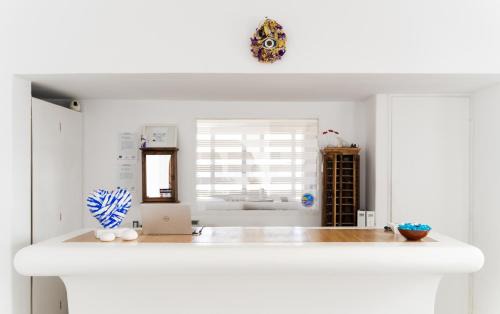 Tourlos Hotel | Rhenia Hotel
