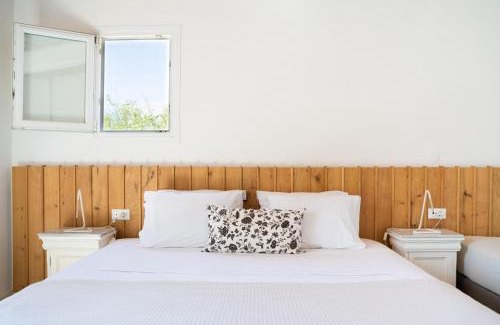 Tourlos Hotel | Rhenia Hotel