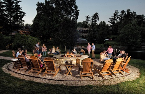 Blowing Rock Condominio | RHODODENDRON 4 WPM: 2 HAB / 2 BA condominio de 2 habitaciones en Blowing Rock, para 6 personas