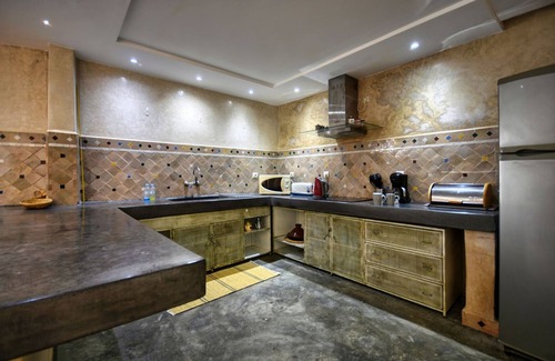 Tamrhakht Villa | Riad-Romántico-Mazia-Piscine-Baño para personas con movilidad reducida-Vista ...