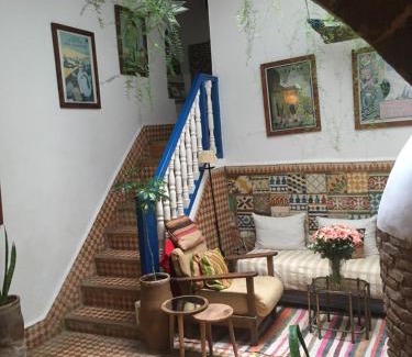 Medina Cama Y Desayuno | Riad Dar Latifa