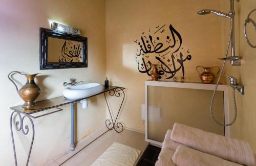 Tarmigt Cama Y Desayuno | Riad Ksar Aylan