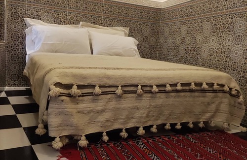Bab Taghzout Casa | Riad L'ayinn is in the Medina of Marrakesh. 15 min Walk to Jamae Lafnae Square