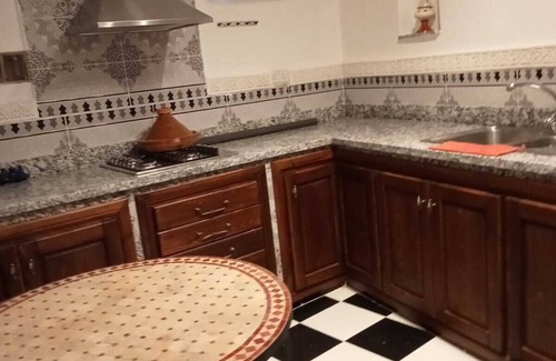 Bab Taghzout Casa | Riad L'ayinn is in the Medina of Marrakesh. 15 min Walk to Jamae Lafnae Square