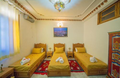 Layoun Casa | Riad Mahrez
