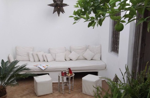 Sidi Ben Slimane El Jazouli Casa | Riad O2 An Authentic Moroccan Riad/house