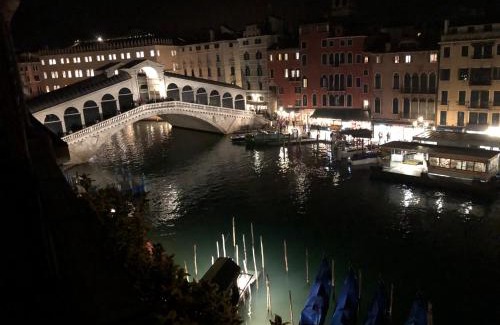 San Polo Apartamento | Rialto Terrace on the Grand Canal